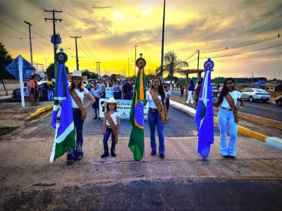 Desfile cívico em comemoração ao 7 de Setembro.
