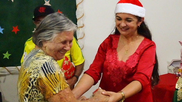 Secretaria de Assistência Social realiza confraternização encerrando as atividades do ano do Centro de Convivência dos Idosos